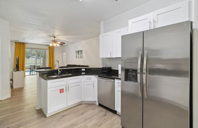 5/4 Pool Home Located in Sunset Ridge Community! - Foto 5