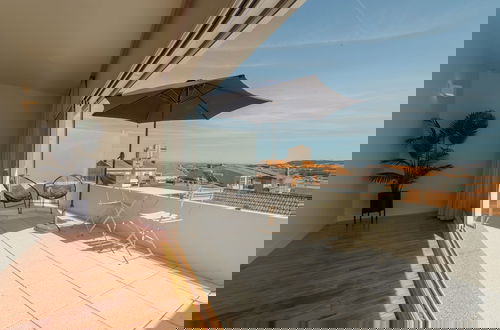 Foto 1 - Porto Panoramic Views With Terrace by Vacationy