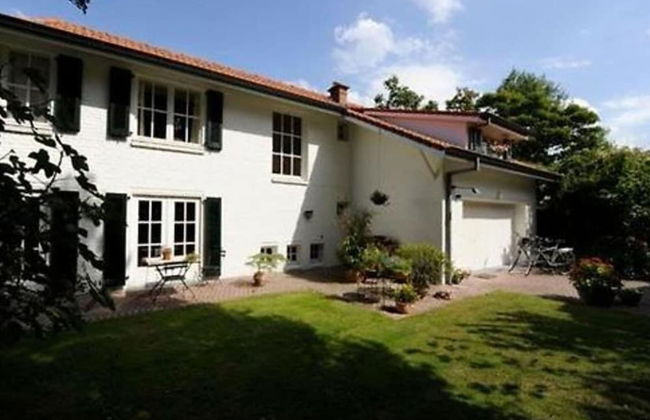 Charming Home w/ Garden - Foto 33