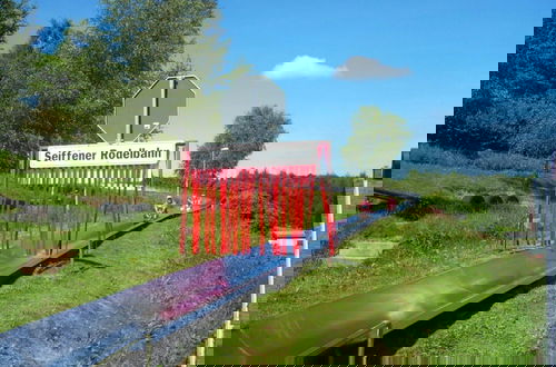 Foto 16 - Holiday Home by the Forest