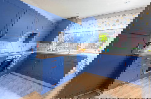 Foto 19 - Bright 3 Bedroom House With Terrace, 16 Mins to Big Ben
