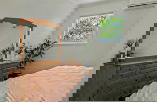 Foto 3 - Lake It Right by Avantstay Lakefront w/ Dock, Hot Tub, Fire Pit & Game Room