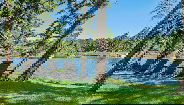 Foto 1 - Lake It Right by Avantstay Lakefront w/ Dock, Hot Tub, Fire Pit & Game Room