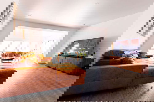 Photo 9 - Apartment for 6 Modern Retreat