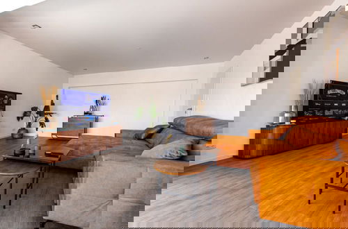 Photo 10 - Apartment for 6 Modern Retreat
