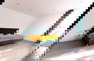 Photo 2 - Apartment for 6 Modern Retreat