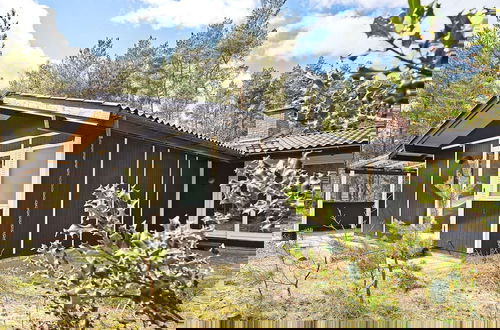 Foto 20 - 7 Person Holiday Home in Aakirkeby