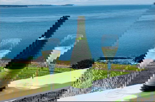 Photo 23 - Marine View Bluff by Avantstay Waterfront Views