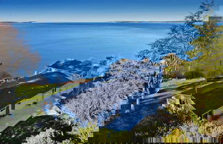 Foto 2 - Marine View Bluff by Avantstay Waterfront Views