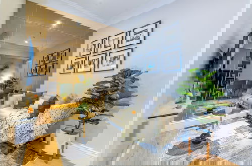 Foto 1 - Roseville SOHO and Suites by Nagisa Bali
