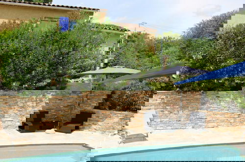 Foto 18 - Holiday Home With Large Garden and Pool
