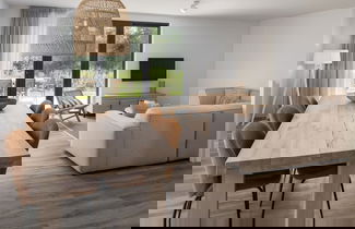 Photo 3 - Luxury Villa With Wine Climate Cabinet