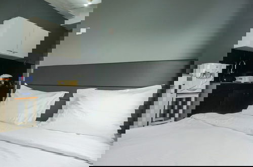 Foto 4 - Nice And Warm Studio At Belmont Residence Puri Apartment