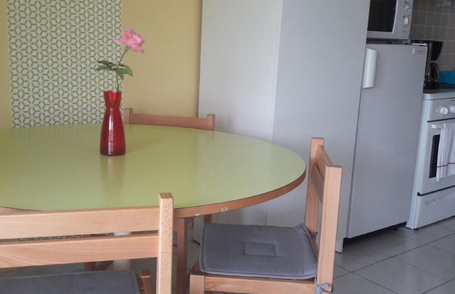 Lovely Cottage in Sauze-vaussais With Terrace - Foto 10