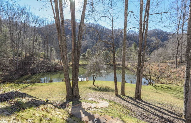Main+guest House, Private Pond, Views, Large Yard 20mins to Heart of Asheville - Foto 46