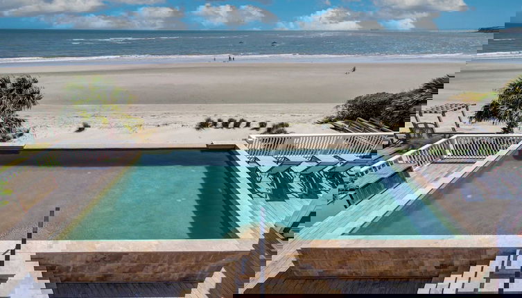 Foto 1 - 114 Ocean Boulevard by Avantstay Beachfront Infinity Pool Basketball Court Recently Renovated!