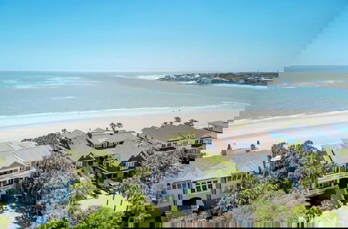 Foto 2 - 114 Ocean Boulevard by Avantstay Beachfront Infinity Pool Basketball Court Recently Renovated!