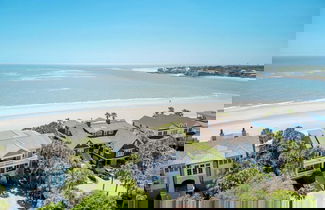 Foto 2 - 114 Ocean Boulevard by Avantstay Beachfront Infinity Pool Basketball Court Recently Renovated!