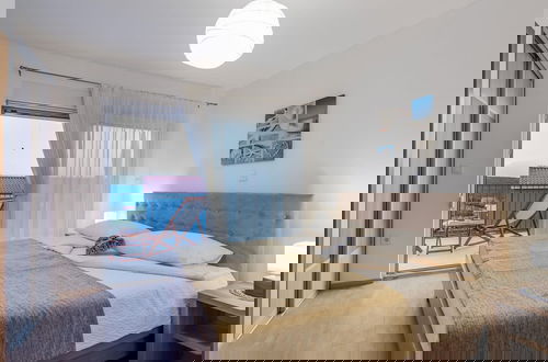 Foto 5 - Modern and Spacious Home With Swimming Pool