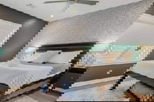 Foto 15 - Spacious 4BR Minutes From Broadway- Sleeps 14
