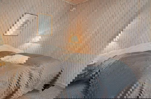 Foto 2 - 6 Person Holiday Home in Nexo-by Traum