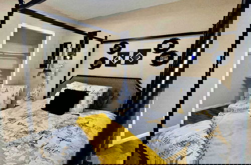 Foto 12 - Katy Hideaway Charming 3 Bdr!