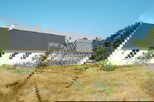 Foto 1 - 5 Person Holiday Home in Hojby