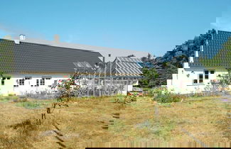 Foto 1 - 5 Person Holiday Home in Hojby