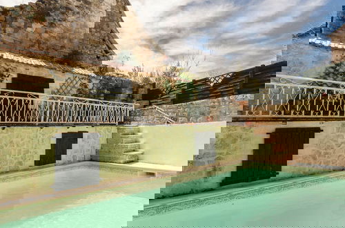 Foto 1 - Spacious House With Heated Pool and Sauna