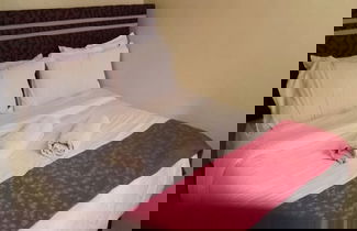 Photo 2 - Eilarose City View Suites