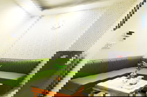 Foto 3 - Modern Loft Overlooking Hills and Park