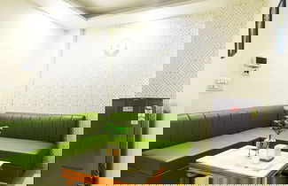Foto 3 - Modern Loft Overlooking Hills and Park