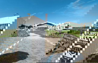 Foto 2 - Beachside Apartment at Foot of Dunes