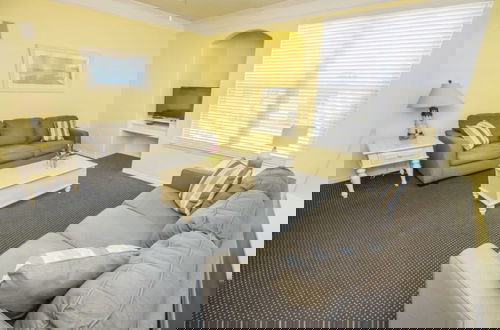 Foto 7 - James' Runaway Beach Condo