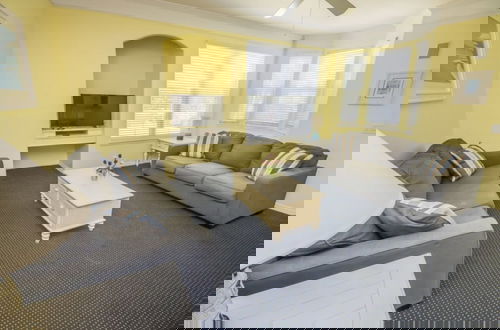 Foto 6 - James' Runaway Beach Condo