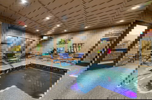 Foto 15 - Rambling Ridge Lodge Endless Amenities & Fun Indoor Pool & Hot Tub, A+ Arcade Game Room
