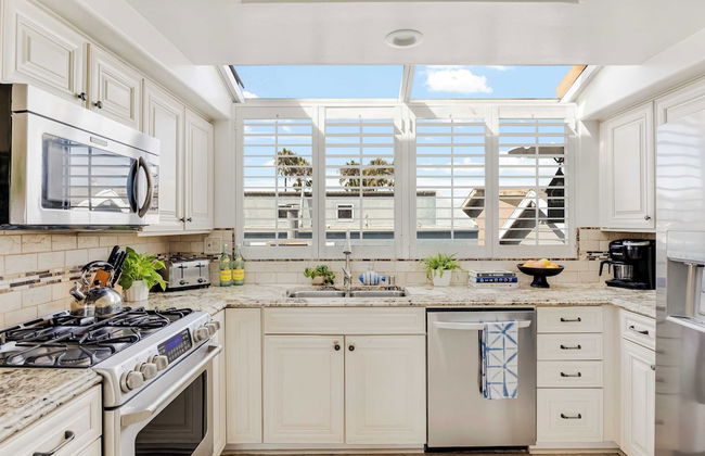 Shoreline Villa by Avantstay Steps to the Beach, Bay, & Pier! - Foto 13
