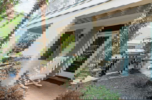 Foto 49 - Destin Dream by Avantstay 2-story Home, Walk to Beach, Hot Tub