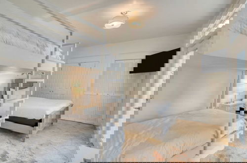 Foto 34 - Destin Dream by Avantstay 2-story Home, Walk to Beach, Hot Tub