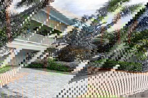 Foto 52 - Destin Dream by Avantstay 2-story Home, Walk to Beach, Hot Tub