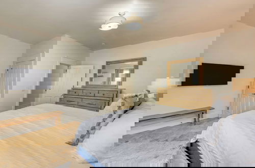 Foto 32 - Destin Dream by Avantstay 2-story Home, Walk to Beach, Hot Tub