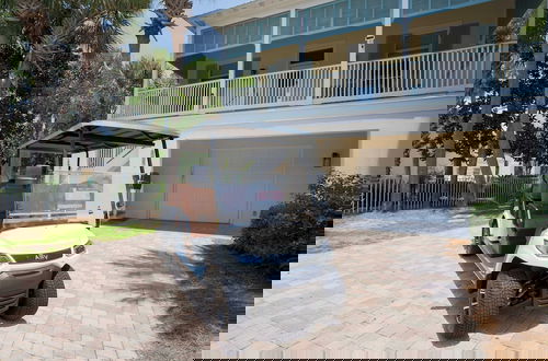 Foto 54 - Destin Dream by Avantstay 2-story Home, Walk to Beach, Hot Tub