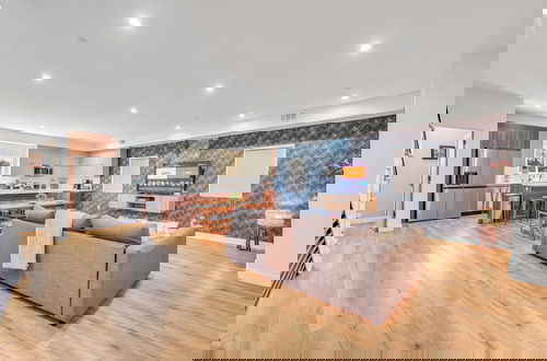 Foto 20 - Luxurious Townhome