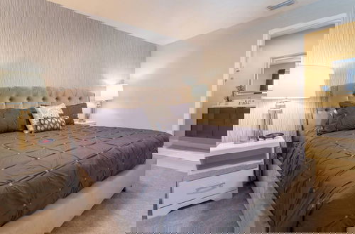 Foto 5 - Luxury Vacation Home With Splash Pool/bbq 03