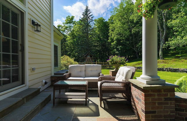 Secluded Estate w/ Guest House, Private Pond, Gym, & Movie Theater Sunny Pond - Foto 37