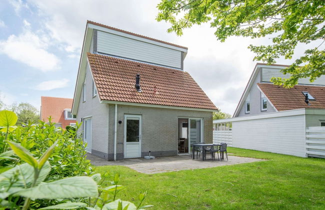 Villa in Zeeland Near the Beach - Foto 1