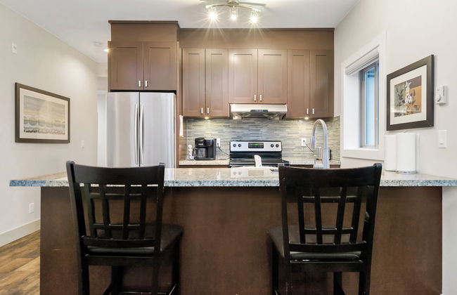 3BR Lakeside Penthouse Retreat - Foto 10