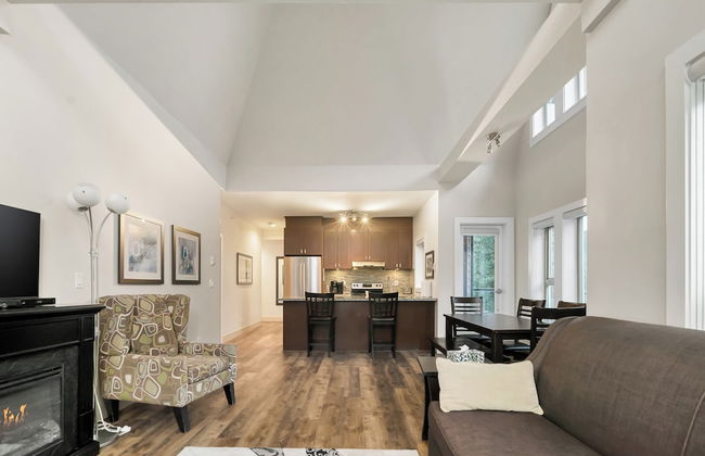 3BR Lakeside Penthouse Retreat - Foto 20