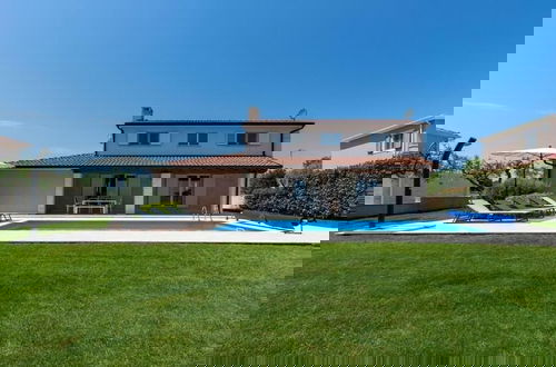 Foto 1 - Villa Vor Ort