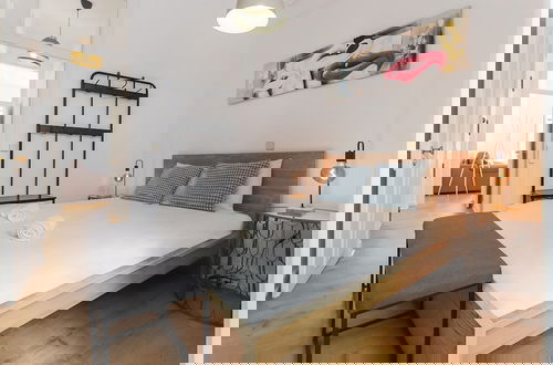 Foto 2 - Downtown Design by Homing